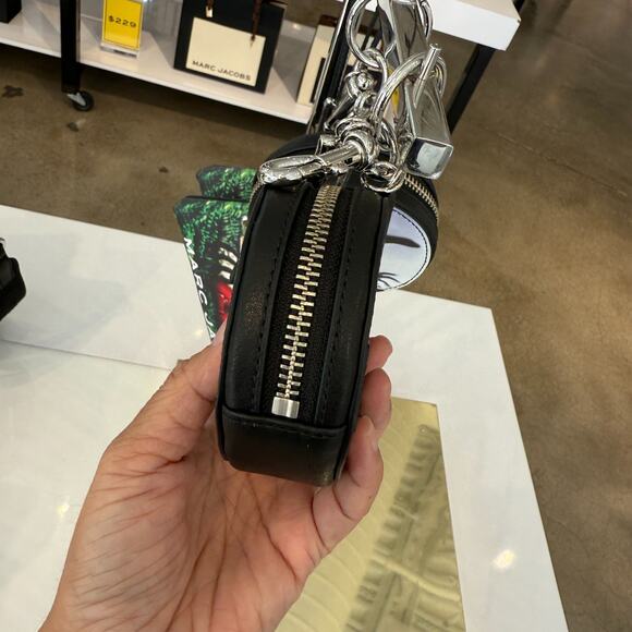 Marc Jacobs x ‘The Wizard of Oz’ Coin Purse - Picture 4 of 7